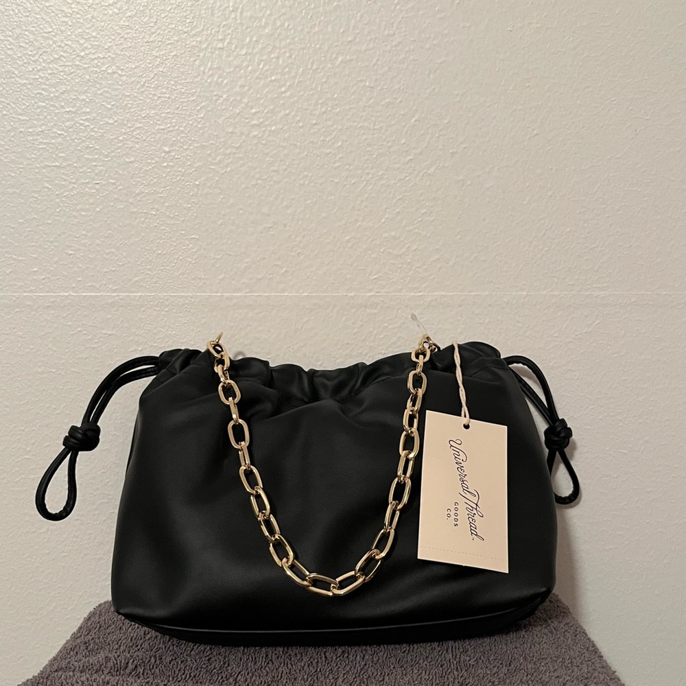 NWT Universal Thread Drawstring Clutch Top Handle Bag